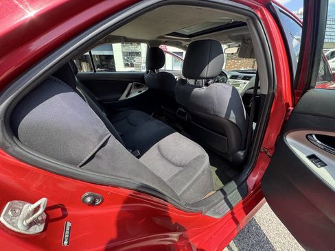 Used 2010 Toyota Camry SE image 18