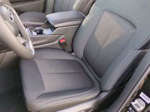 New 2025 Jeep Grand Cherokee L Laredo w/ Luxury Tech Group I RWD image 17