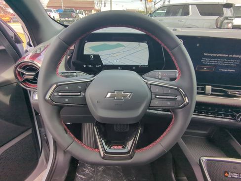 New 2026 Chevrolet Equinox RS w/ Convenience Package III AWD/4WD image 11