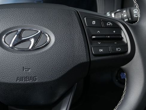 Used 2023 Hyundai Venue Limited w/ Cargo Package image 15