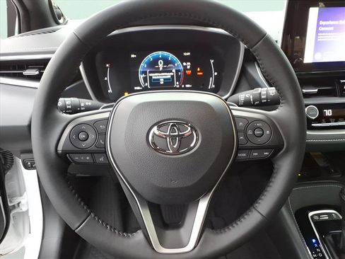 Used 2025 Toyota Corolla XSE image 22