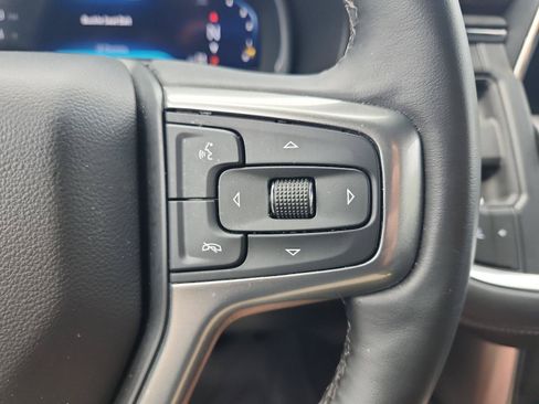 Used 2024 Chevrolet Tahoe Z71 w/ Luxury Package AWD/4WD image 29