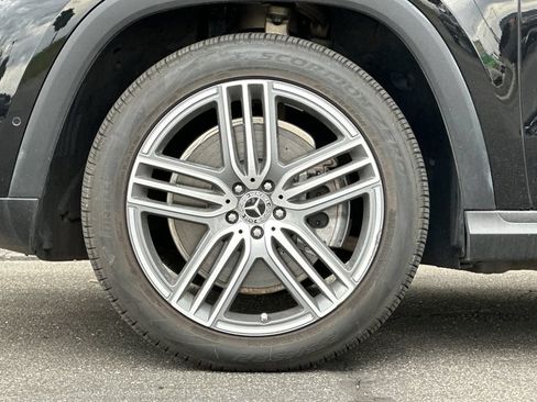 Used 2024 Mercedes-Benz GLS 450 4MATIC image 28