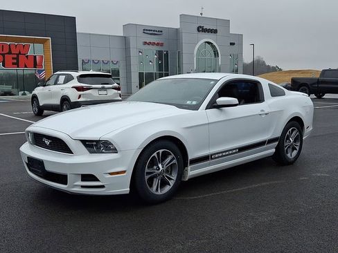 Used 2014 Ford Mustang Premium image 3