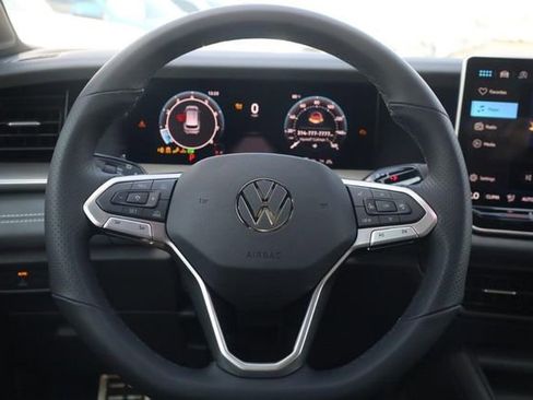 New 2026 Volkswagen Tiguan SE R-Line image 8