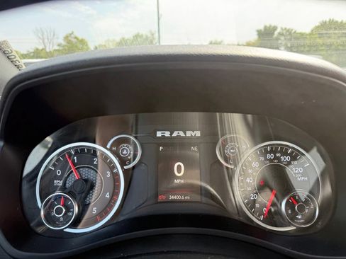 Used 2024 RAM 2500 Big Horn AWD/4WD image 15