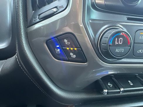 Used 2017 Chevrolet Silverado 1500 High Country AWD/4WD image 23