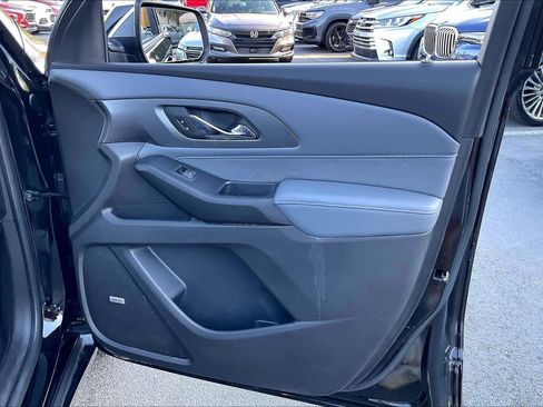 Certified 2021 Chevrolet Traverse Premier w/ LPO, Floor Liner Package image 23