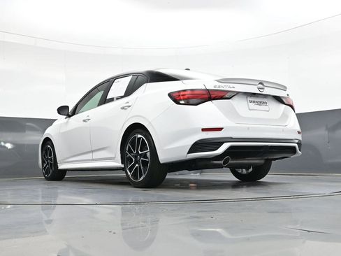 Used 2025 Nissan Sentra SR image 39