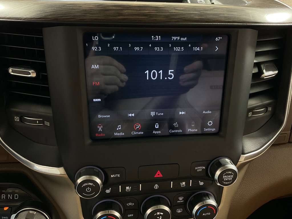 Used 2020 RAM 1500 Laramie AWD/4WD image 21
