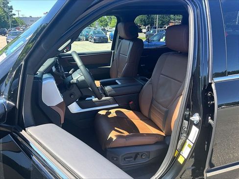 Used 2025 Toyota Tundra 1794 Edition w/ TRD Off-Road Package AWD/4WD image 10