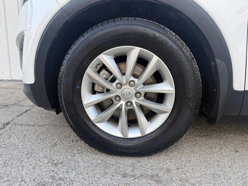 Used 2016 Kia Sorento LX image 35