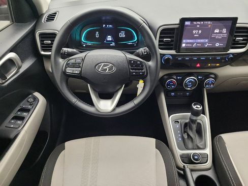Used 2023 Hyundai Venue SEL FWD image 22
