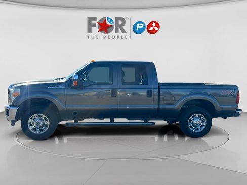 Used 2016 Ford F250 XLT w/ XLT Premium Package AWD/4WD image 2