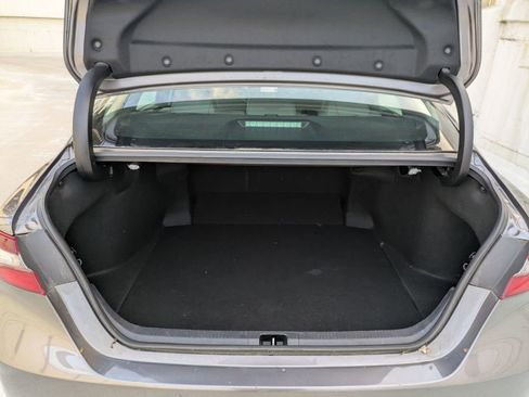 Used 2022 Toyota Camry SE image 20