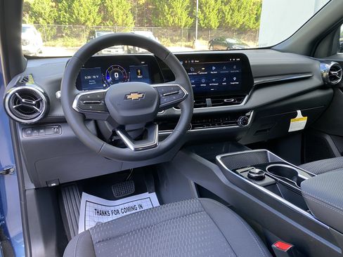 Used 2027 Chevrolet Equinox LT FWD image 33