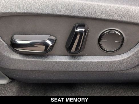 Used 2025 Lexus RX 350 Premium w/ Convenience Package image 10