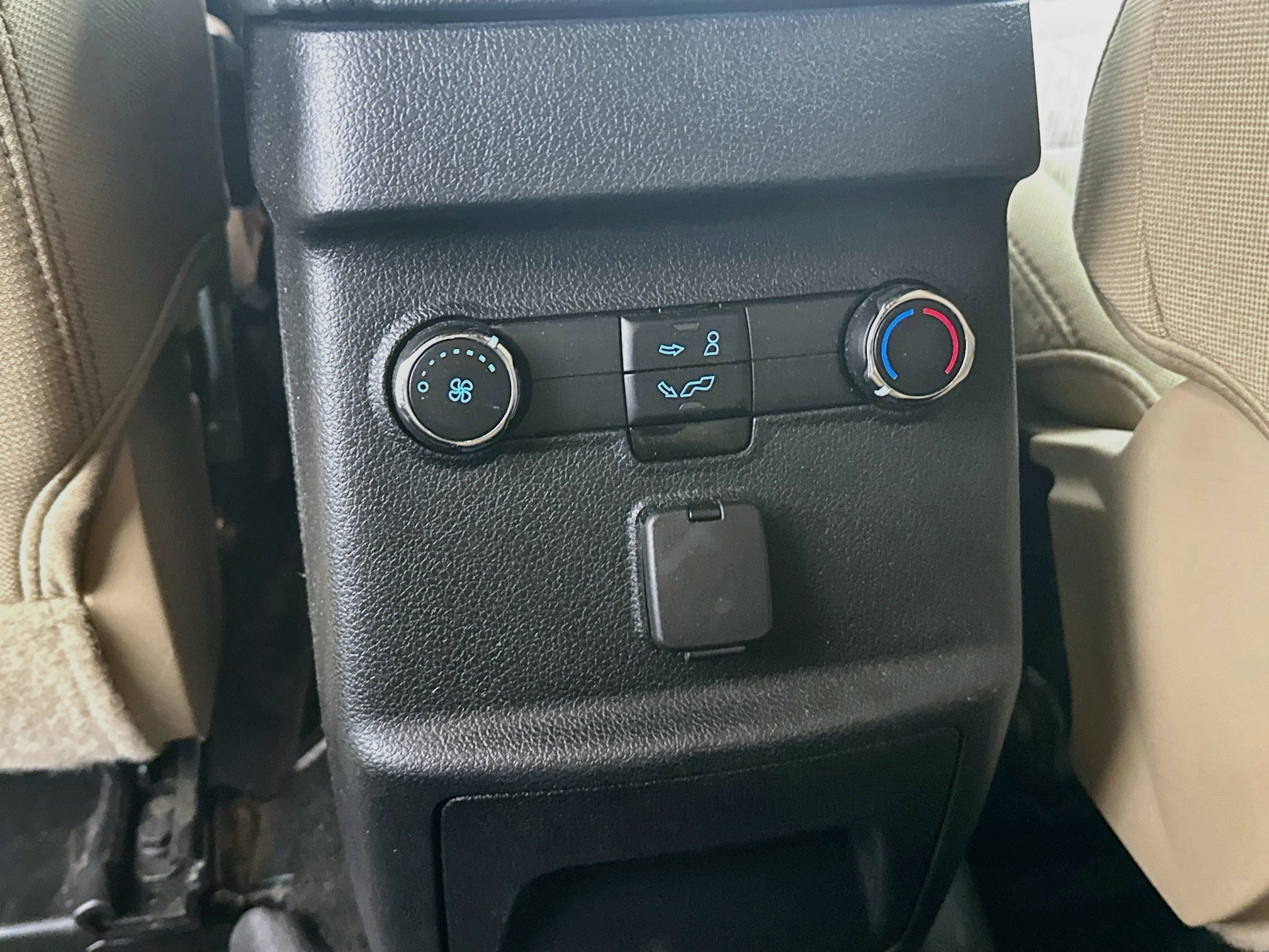 Used 2016 Ford Explorer FWD image 25