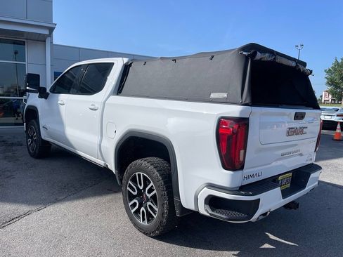 Used 2024 GMC Sierra 1500 AT4 w/ Technology Package AWD/4WD image 4
