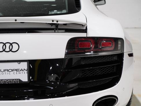 Used 2012 Audi R8 V10 image 37