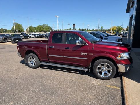 Used 2018 RAM 1500 Laramie w/ Convenience Group AWD/4WD image 2