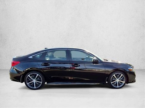 Used 2024 Honda Civic Touring image 4