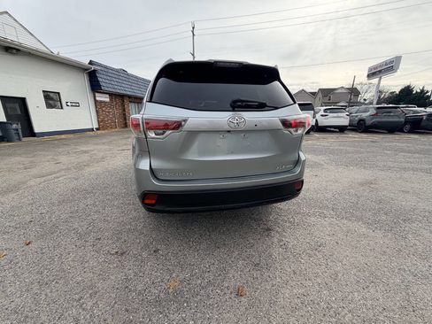 Used 2015 Toyota Highlander XLE image 16