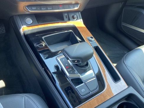 Used 2023 Audi Q5 2.0T Premium Plus w/ Premium Plus Package AWD/4WD image 21