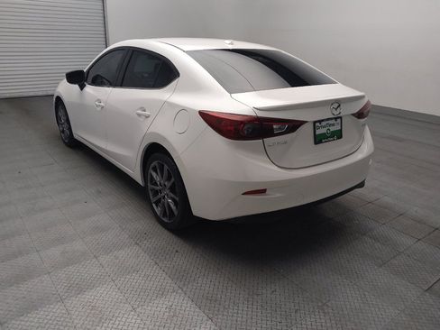 Used 2018 MAZDA MAZDA3 Touring FWD image 5