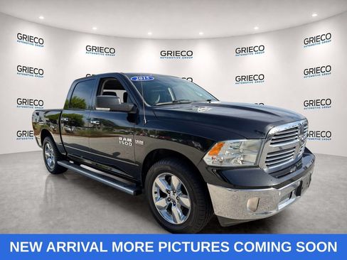 Used 2015 RAM 1500 Lone Star RWD image 1