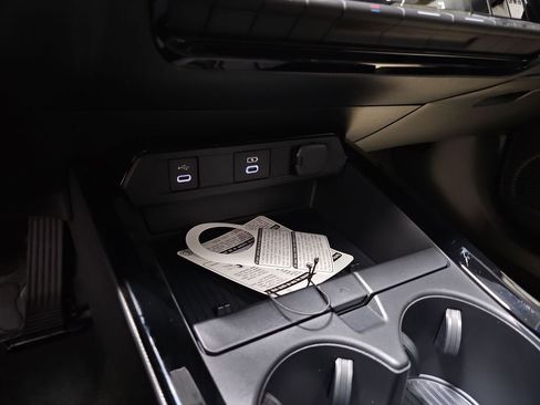 New 2026 Toyota Prius Plug-In Hybrid FWD image 22