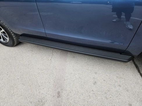 Used 2018 Ford Expedition XLT image 13