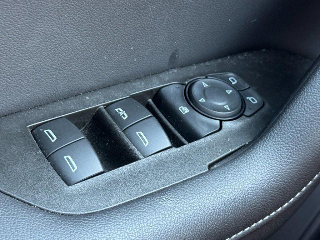 Used 2024 Chevrolet Blazer LT w/ Convenience Package FWD image 24