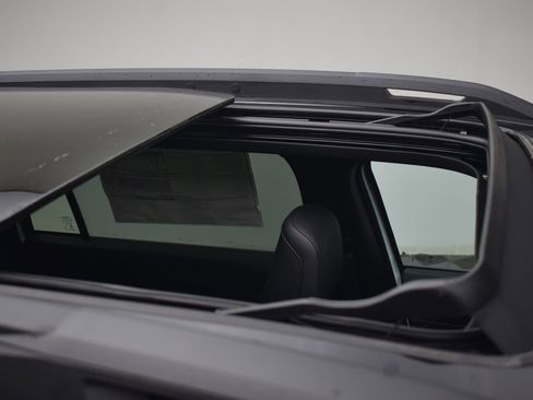 New 2026 Jeep Cherokee Overland AWD/4WD image 7