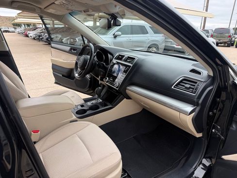 Used 2019 Subaru Outback 2.5i Premium AWD/4WD image 17