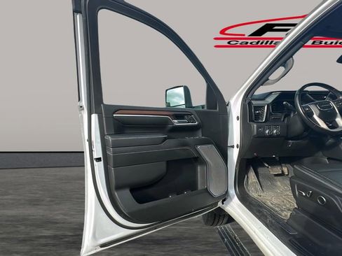 Used 2024 GMC Sierra 3500 Denali w/ Denali Reserve Package image 30