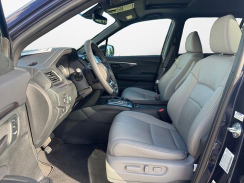 Used 2023 Honda Passport EX-L image 11