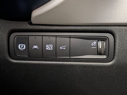 New 2025 Chevrolet Equinox EV LT AWD/4WD image 11