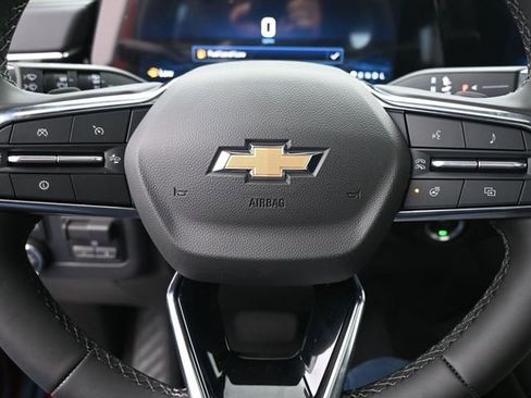 New 2026 Chevrolet Suburban Premier image 35