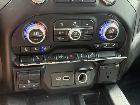 Used 2019 GMC Sierra 1500 AT4 w/ AT4 Preferred Package AWD/4WD image 18