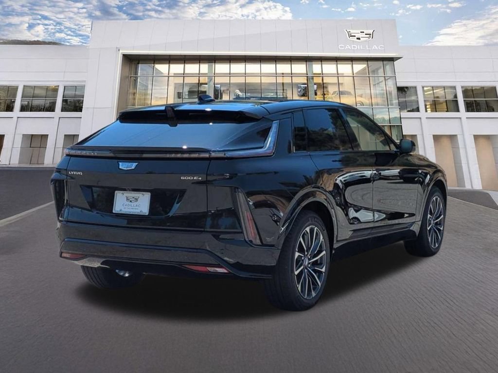 Used 2026 Cadillac Lyriq Sport AWD/4WD image 3