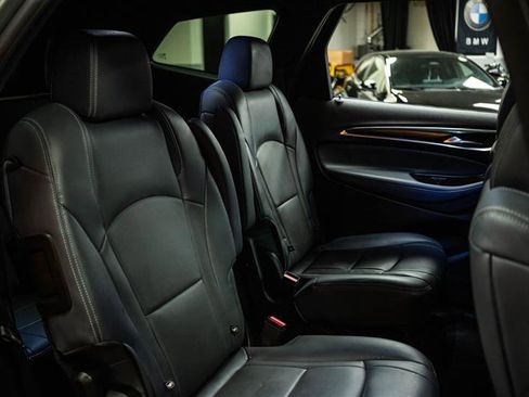 Used 2024 Buick Enclave Premium image 13