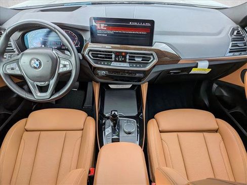 Used 2025 BMW X4 xDrive30i AWD/4WD image 18