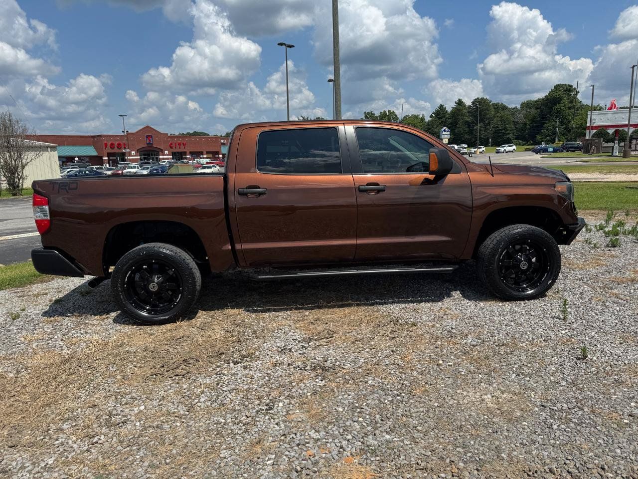 Used 2017 Toyota Tundra SR5 w/ TRD Off Road Package AWD/4WD image 2