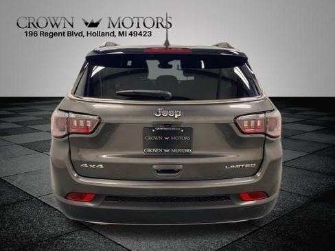 Used 2023 Jeep Compass Limited w/ Sun and Sound Group AWD/4WD image 5