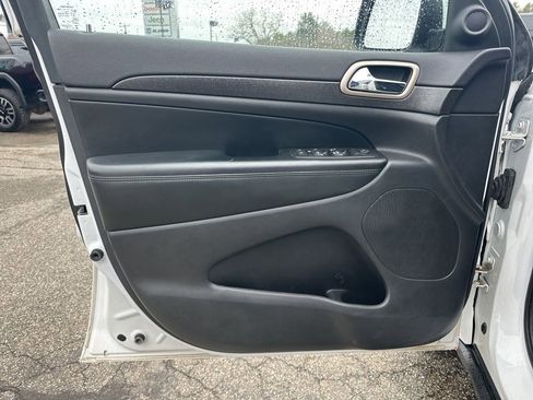 Used 2016 Jeep Grand Cherokee Laredo w/ Quick Order Package 23E image 15