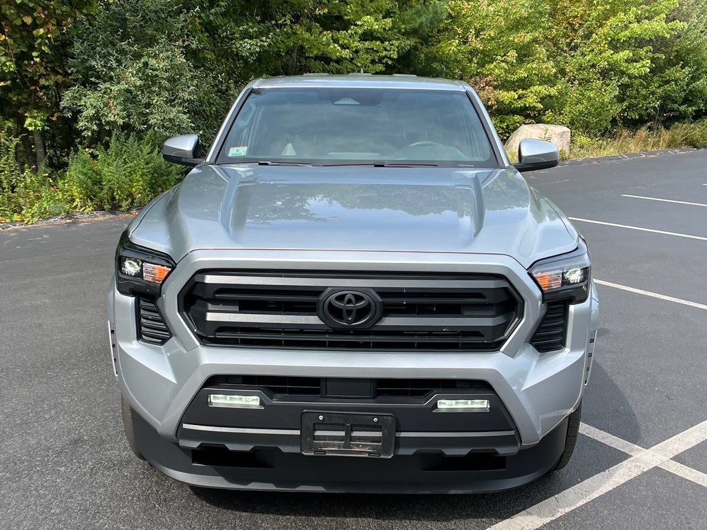 Certified 2024 Toyota Tacoma SR5 AWD/4WD image 31