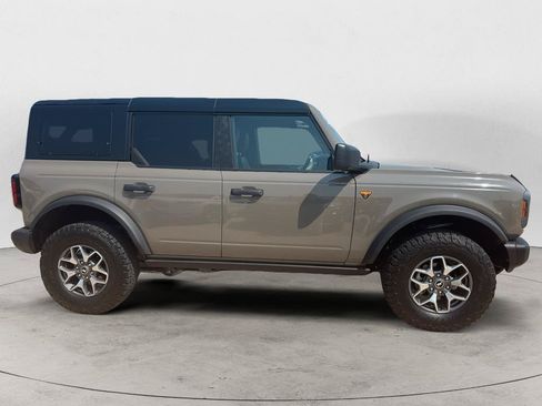 Used 2025 Ford Bronco Badlands AWD/4WD image 4