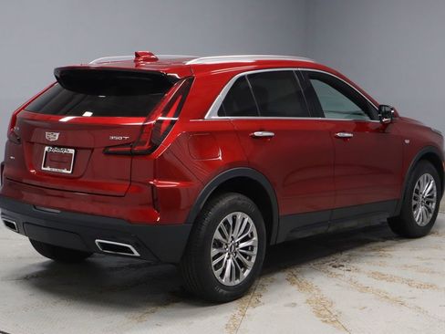 Used 2024 Cadillac XT4 Premium Luxury AWD/4WD image 13