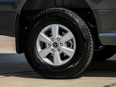 Used 2023 Mercedes-Benz Sprinter 2500 image 90